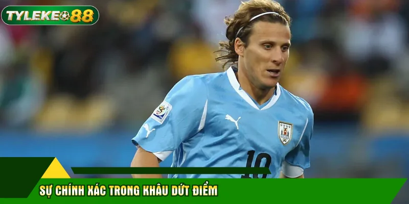 Diego Forlan Tiếp Quản Ghế Nóng Tuyển Uruguay 3 Sự chính xác trong khâu dứt điểm